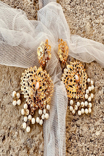 KOH-E-GEM | JEWELLERY | WHITE HYDERABADI TRADITIONAL CHOKER SET