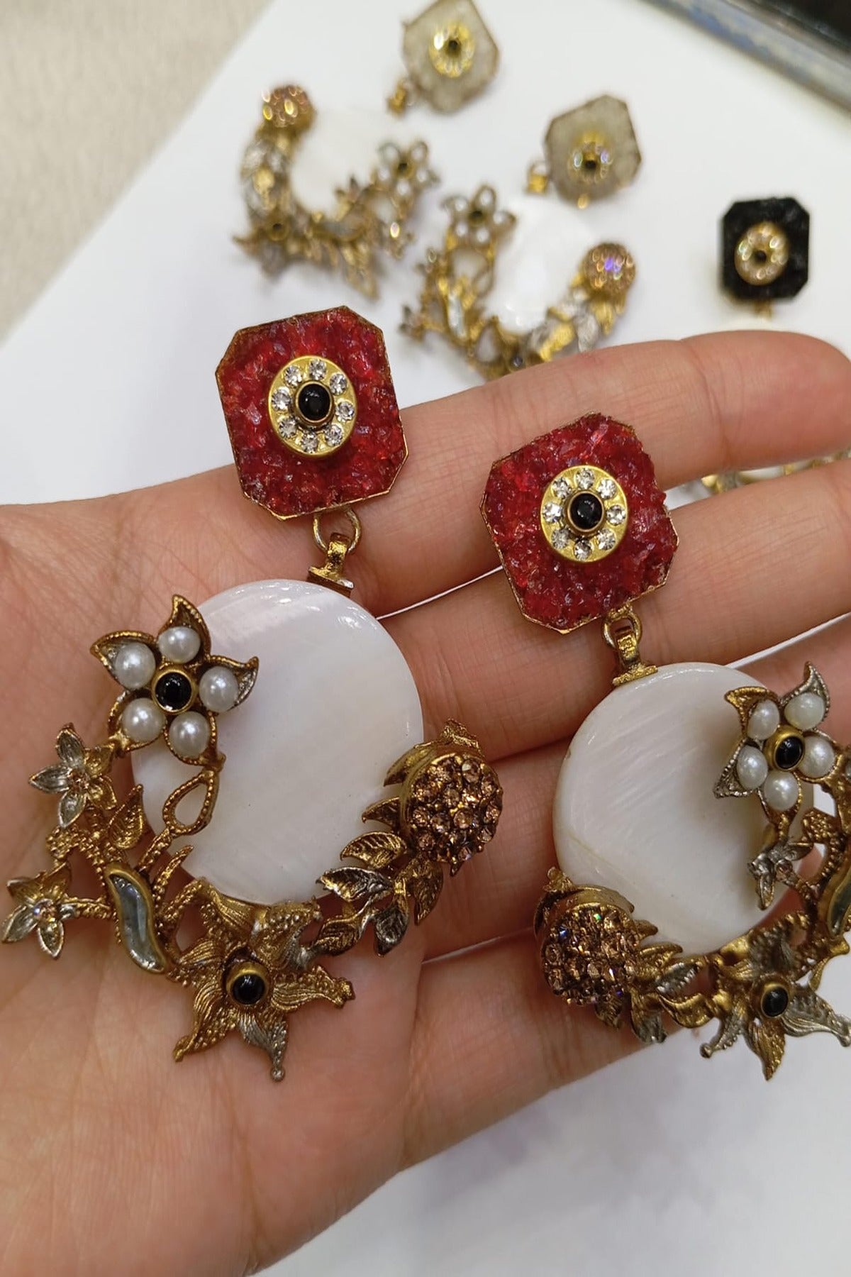 HS | JEWELLERY | TURKISH EARRINGS | WHITE RED