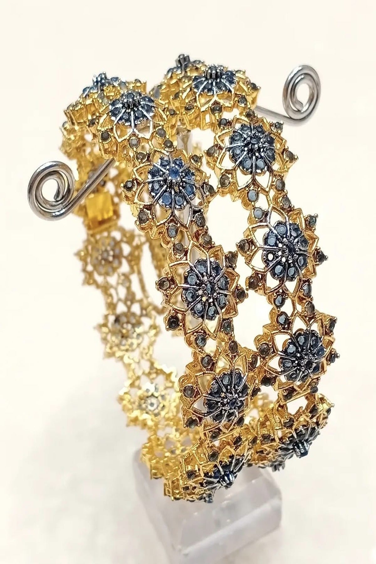 HS | BANGLES | GOLDEN BLACK