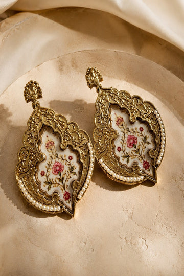 HS | EARRINGS | HERITAGE | WHITE
