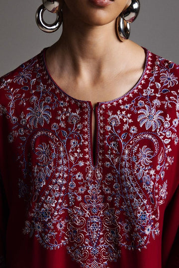 ZARA SHAHJAHAN | WINTER SARAAB | QIRMIZ-D7