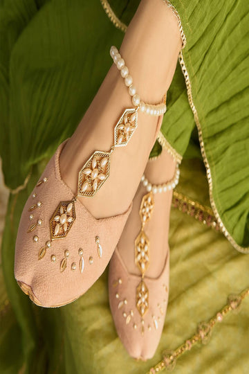 DAZZLE | KHUSSA SHOES | ZEENAT SAHIBA