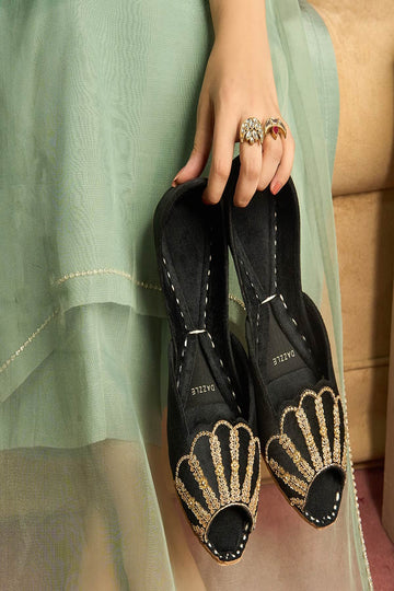 DAZZLE | KHUSSA SHOES | ZUMRA
