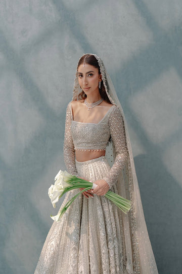 FAIZA SAQLAIN | AVEIRA | CAMMI