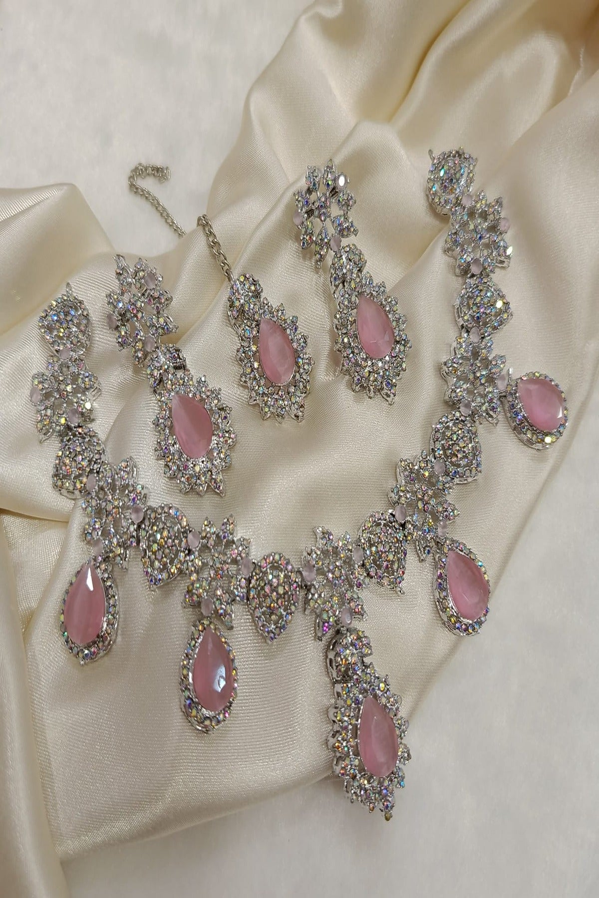 HS | JEWELLERY | DESIGN 01 | SILVER PINK
