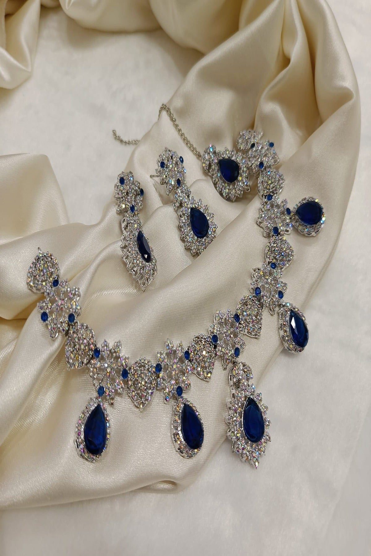 HS | JEWELLERY | DESIGN 01 | BLUE SILVER
