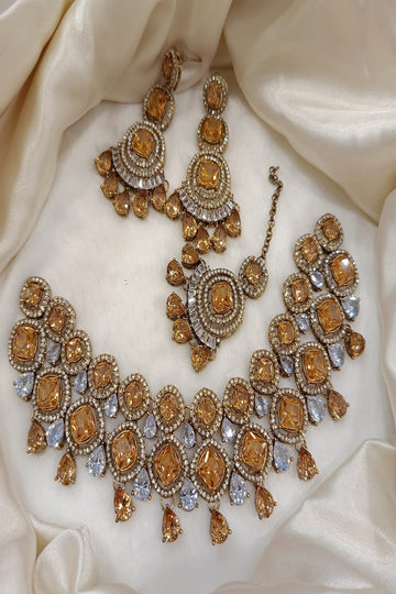 HS | JEWELLERY | DESIGN 03 | GOLDEN