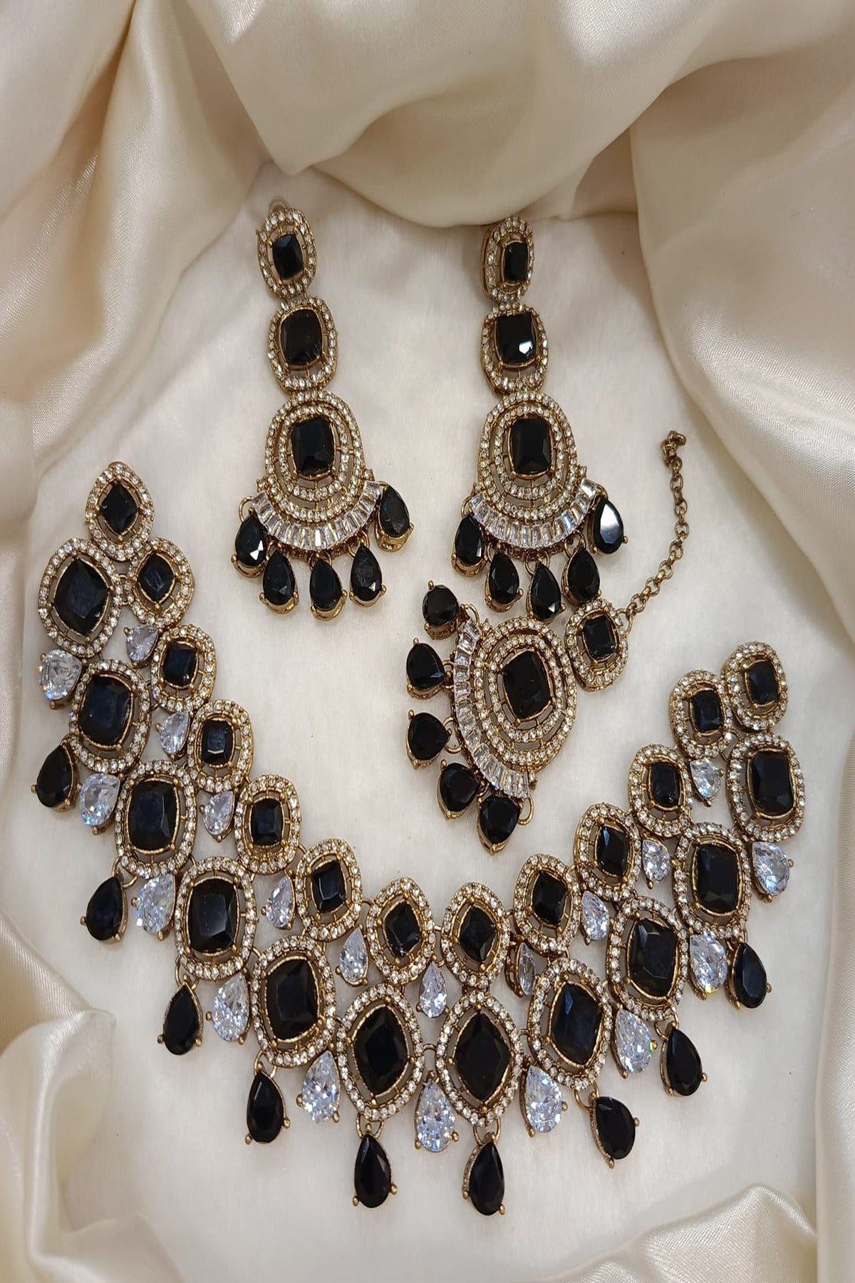 HS | JEWELLERY | DESIGN 03 | BLACK