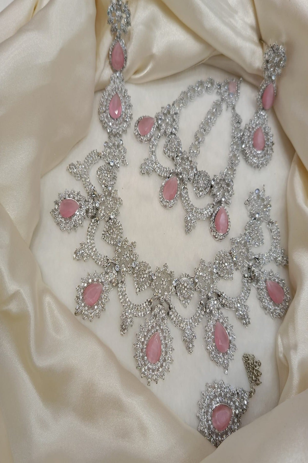 HS | JEWELLERY | DESIGN 04 | SILVER PINK