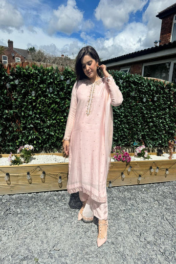 AMINAH BADAR | SOFT PINK OUTFIT